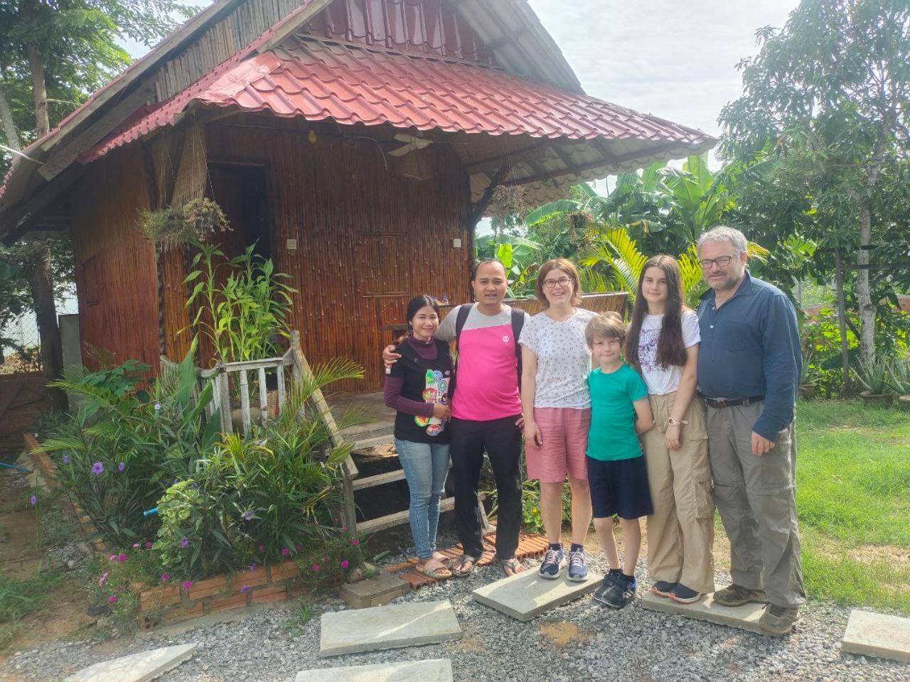 Odambang Village Homestay Battambang Eksteriør billede